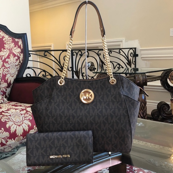 Michael Kors Handbags - Authentic Michael Kors jet set handbag&wallet SALE